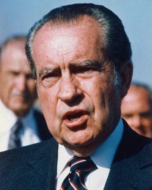 Celebrity Pictures: RICHARD NIXON 24X36 COLOR POSTER PRINT