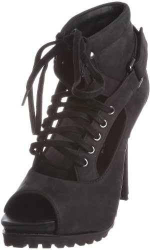 United Nude Women
