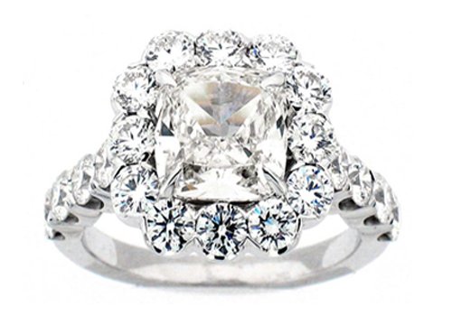 DIAMOND CUSHION CUT ENGAGEMENT RING 4.32CTW 18KWG