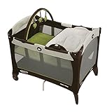 Graco Pack 'n Play Playard with Reversible Napper and Changer, Go Green