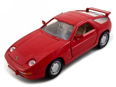 Porsche 928 S4 Diecast Car Model 1/24 Motormax