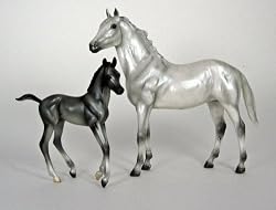 BREYER HORSES THOROUGHBRED HORSE & FOAL - GREY