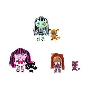 Monster High Friends Plush Bundle with Frankie Stein Clawdeen Wolf and Draculaura and Pets
