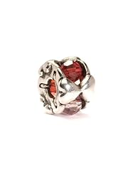 Original trollbeads st.valentine 61715 A "heart bead" on the most romantic of days, with no less than six hearts encasing three sparkling Swarovski crystals in three different shades of red. Designer: SÀren Nielsen