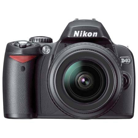 Nikon D40 6.1MP Digital SLR Camera Kit with 18-135mm f/3.5-5.6G ED-IF AF-S DX Zoom-Nikkor Lens