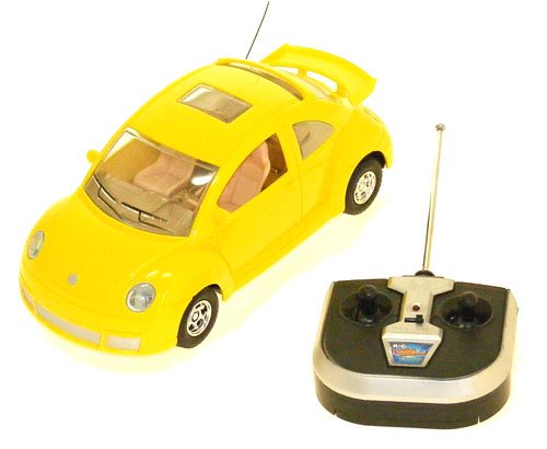 Childrens Toyshop  Toys : Radio control VW Beetle - yellow