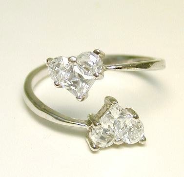 14k Bypass Invisible Cubic Zirconia CZ Heart Toe Ring