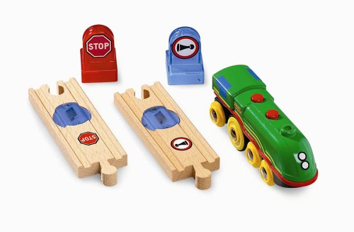BRIO 33761 Wooden Railway System: Smart Track Engine and Tracks