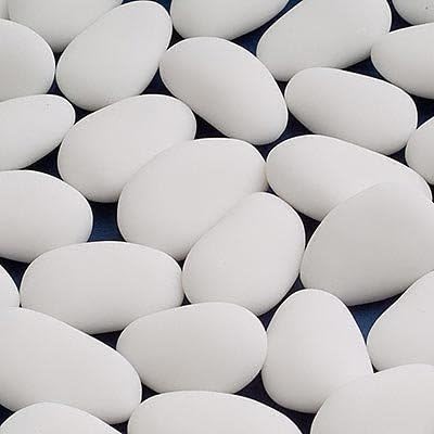 Delicious Italian White Sugared Almonds 1kg (approx. 250) by Amarischa