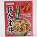 金のどんぶり 豚たま丼 180g: <b>金のどんぶり 玉子が自慢!</b><br><br>ふっくら玉子でとじた豚肉柳川風<br>独自の製法で玉子がさらにおいしくなりました。鶏肉とごぼう、たまねぎ、にんじんを玉子でとじ、かつお本枯節・昆布エキスなどででだし...