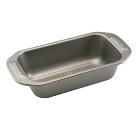Circulon 9-by-5-Inch Metal Loaf Pan by Circulon