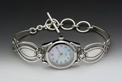 Silver Spoon Hellensburgh Women's Oval Mother of Pearl Watch