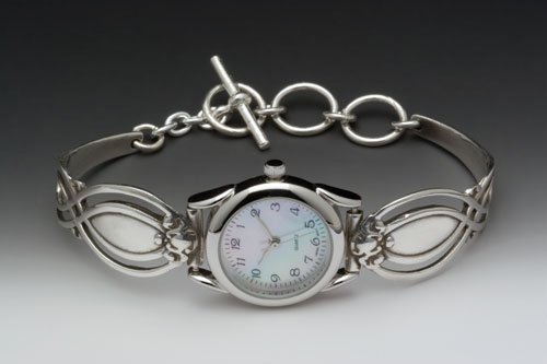 Silver Spoon Oval Mother of Pearl Watch Hellensburgh
