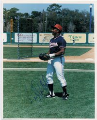 Signed Puckett, Kirby (Minnesota Twins) 8x10 Photo Photo