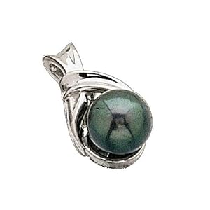 Platinum with Eye Catching Black Pearl Pendant