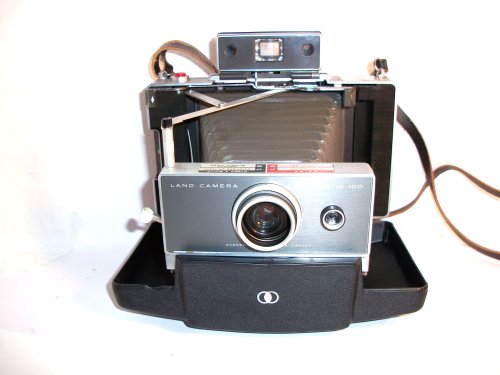 Polaroid Automatic 100 Land Camera