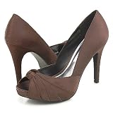 Delicious Vivian Pumps