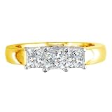 1 1/2ct Three Princess Diamond Ring in Yellow Gold (GH SI)