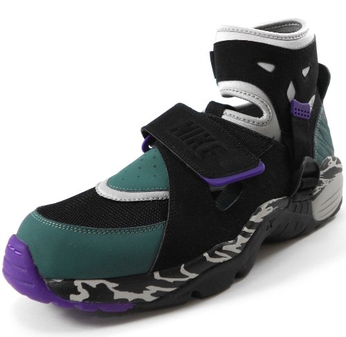 Nike Men's Air Carnivore Retro Sneaker