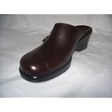 Clark's Ladies Bobbi Mule by var goTwisterProductImageStrings = new Object();goTwisterProductImageStrings['prodImageNotAvailTextNoColor'] = 