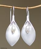 Pearl earrings, 'Moonlit Lily' 0.6