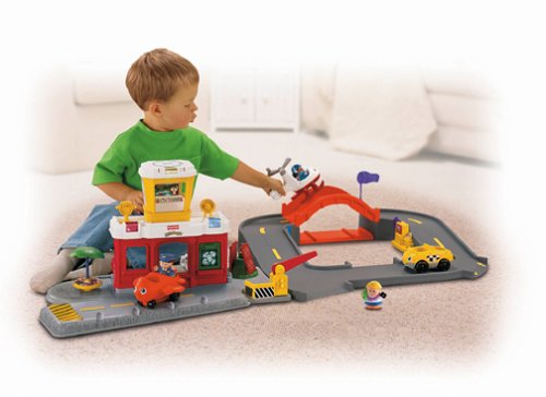 Childrens Toyshop  Toys : Fisher Price Little People Discovery Airport