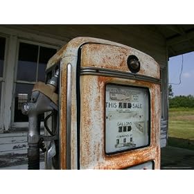Vintage Gas Pump Recalls the Open American Road and Cheaper Prices ...