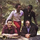 Revue Elvin Jones  / Very R.A.R.E.