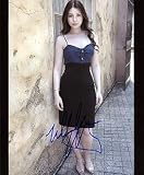 MICHELLE TRACHTENBERG 8x10 Photo Signed In-Person