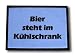 Fussmatte Bier steht im Kühlschrank