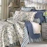 Aviary Toile Quilt | Blue | Twin