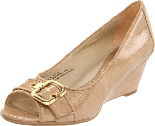 Naturalizer Women's Hidi Wedge Sandal,Taupe Patent,9 M US