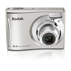 Kodak C140 Digitalkamera (8 Megapixel, 3-fach opt. Zoom, 6,1 cm (2,4 Zoll) Display) Bundle inkl. Minicharger, Tasche und 2 Akkus