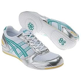 Buy ASICS Sakrua Diva Lace-Up Shoes White Ladies by ASICS