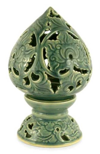 Celadon ceramic candleholder Blue Bouquet