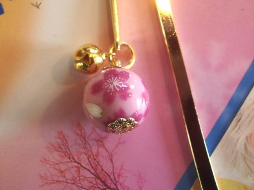 桜・しおり・ブックマーカー（ピンク地に桜）磁器の故郷で作る桜絵柄がキレイな！磁器しおり玉は和書にお薦め！