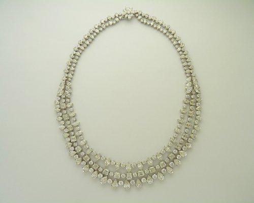 Click here for Platinum Diamond Necklace prices