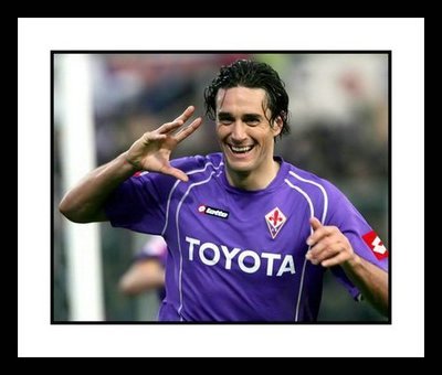 Luca Toni Fiorentina Framed 8x10 Photograph Goal Celebration Luca Toni Fiorentina Framed 8x10 Photograph Goal Celebration