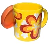 Produkt-Bild: Gelbe Flower Power Tasse /Kaffeetasse mit Motiv / Bedruckte Tasse mit Clip & GO 2 in-1 Kunststoffdeckel und Untersetzer / Sp&uuml;lmaschinenfest / Inhalt 0,33 Liter / Tasse und Deckel