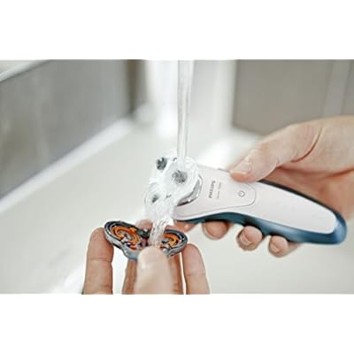 Philips S7320/12 Aqua Touch Wet and Dry Electric Shaver with Aqua Tec Wet and Dry (Blue/White)