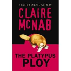 PLATYPUS PLOY, THE: A Kylie Kendall Mystery (Kylie Kendall Mysteries)