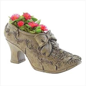 ANTIQUE SHOE WITH BOW from Garden Shoes