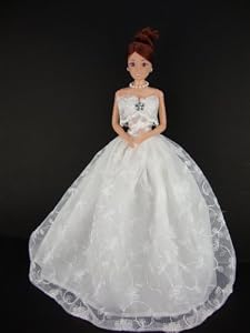 Brilliant White Wedding Gown with Rhinestone Flower on the Botice Made to Fit the Barbie Doll