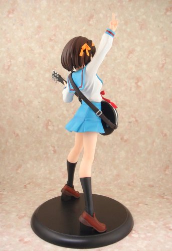 涼宮ハルヒの憂鬱 涼宮ハルヒ 制服Ver. (1/6スケールPVC塗装済み完成品)
