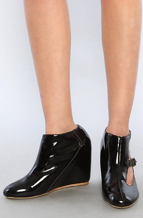 80%20 The Penny Buckle Open Wedge in Black,Shoes for Women from 80%20