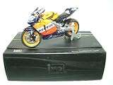 Review IXO BRB001 / Honda RC211V (Valentino Rossi 2003) in Repsol Livery (1:12 scale) Diecast Model Motorbike