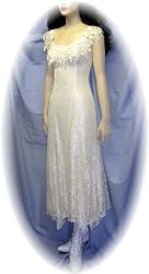 Vonda D Hanky Hem Dress in Ivory