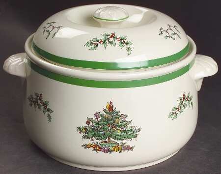Spode Christmas Tree-Green Trim 3 Quart Round Covered Casserole, Fine China