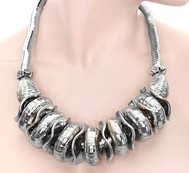 Improving Lifestyles Big Bold Beautiful 20 Necklace