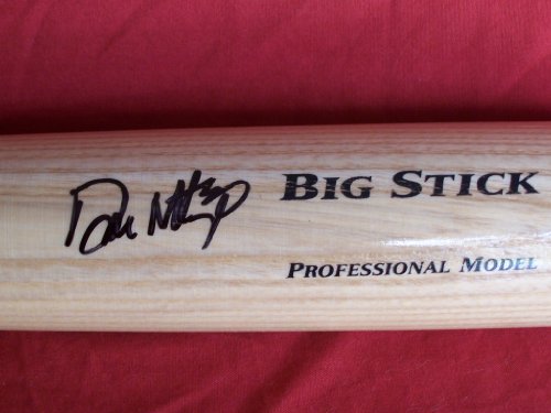 Don Mattingly Autographed Rawlings Big Stick Full Size Baseball Bat. Proof Photo of Don Signing for Us.